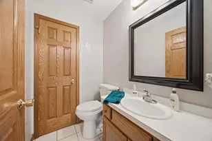 1024 Kylemore Ct, Lockport, IL 60441 - Photo 13