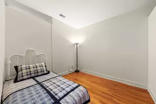 212 W Washington Ave, Chicago, IL 60606 - Photo 17