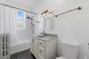 7000 S Paxton Ave, Chicago, IL 60649 - Photo 9