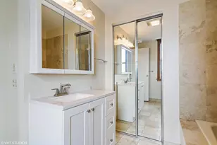559 W Surf St, Chicago, IL 60657 - Photo 17