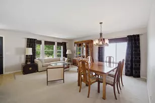 843 Brahms Rd, Volo, IL 60073 - Photo 5