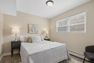1711 W Estes Ave, Chicago, IL 60626 - Photo 11