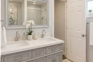 1625 W Estes Ave, Chicago, IL 60626 - Photo 9