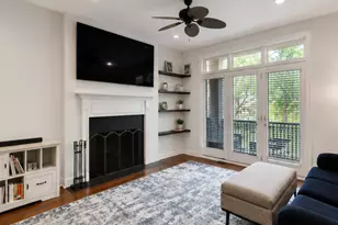 1625 W Estes Ave, Chicago, IL 60626 - Photo 3