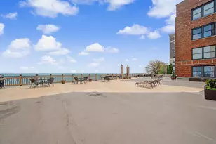 1200 W Sherwin Ave, Chicago, IL 60626 - Photo 49