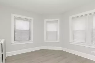 2724 W Rosemont Ave, Chicago, IL 60659 - Photo 9