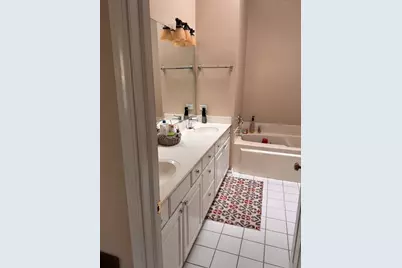 1268 Georgetown Way, Vernon Hills, IL 60061 - Photo 9