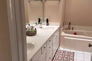 1268 Georgetown Way, Vernon Hills, IL 60061 - Photo 9