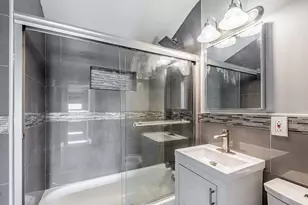 5227 S Neenah Ave, Chicago, IL 60638 - Photo 17