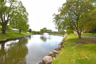 500 W Huntington Commons Rd, Mount Prospect, IL 60056 - Photo 5