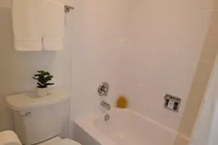 500 W Huntington Commons Rd, Mount Prospect, IL 60056 - Photo 17