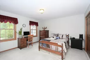 2153 Jordan Cir, Elgin, IL 60123 - Photo 25