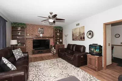 2153 Jordan Circle, Elgin, IL 60123 - Photo 17