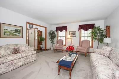 2153 Jordan Circle, Elgin, IL 60123 - Photo 7
