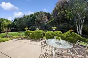190 Lake Dr S, Algonquin, IL 60102 - Photo 19