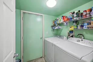 190 Lake Dr S, Algonquin, IL 60102 - Photo 9