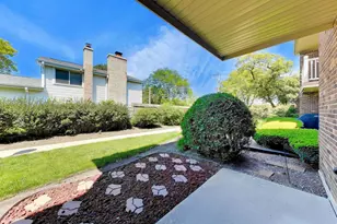 906 W Alleghany Dr, Arlington Heights, IL 60004 - Photo 27