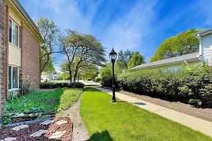 906 W Alleghany Dr, Arlington Heights, IL 60004 - Photo 29