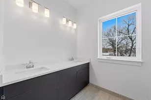 2832 W Wilcox St, Chicago, IL 60612 - Photo 29