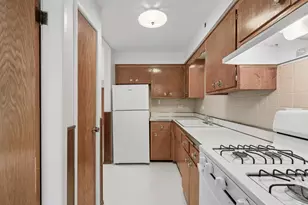 938 Ontario St, Oak Park, IL 60302 - Photo 11