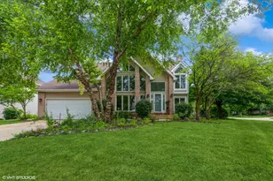 954 Black Walnut Dr, Sugar Grove, IL 60554 - Photo 1