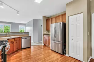 210 Rosehall Dr, Lake Zurich, IL 60047 - Photo 9
