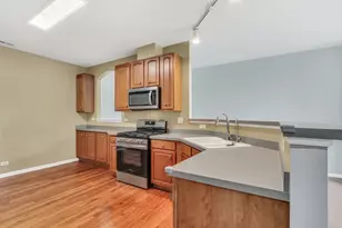 210 Rosehall Dr, Lake Zurich, IL 60047 - Photo 11