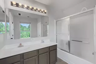 1646 Gleneagle Dr, Carpentersville, IL 60110 - Photo 15
