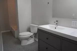 867 E Pershing Rd, Chicago, IL 60653 - Photo 7