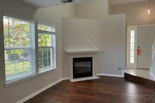 656 Beaver Ct, Naperville, IL 60563 - Photo 3
