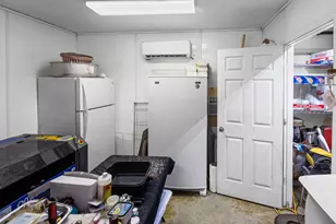 1095 W Robinson St, Wayne City, IL 62895 - Photo 43
