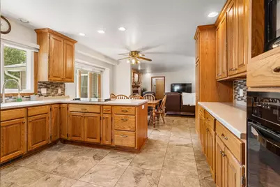 910 N Bell Street, Gibson City, IL 60936 - Photo 25