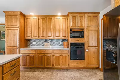 910 N Bell Street, Gibson City, IL 60936 - Photo 27