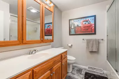 910 N Bell Street, Gibson City, IL 60936 - Photo 45