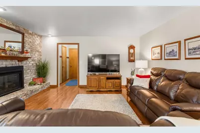 910 N Bell Street, Gibson City, IL 60936 - Photo 19