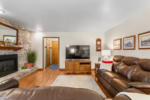 910 N Bell St, Gibson City, IL 60936 - Photo 19