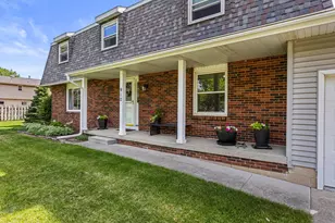 910 N Bell St, Gibson City, IL 60936 - Photo 3