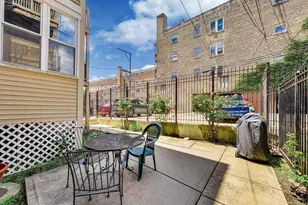 7442 N Hoyne Ave, Chicago, IL 60645 - Photo 23