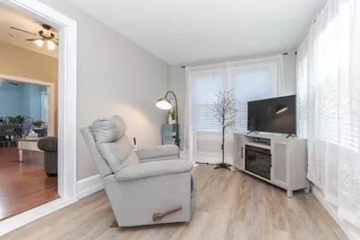 501 E Jackson Street, Bloomington, IL 61701 - Photo 5