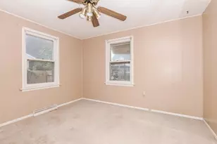 801 Fremont St, Bloomington, IL 61701 - Photo 11