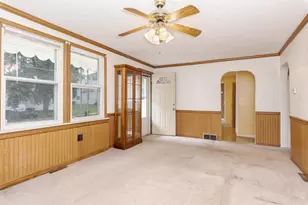 801 Fremont St, Bloomington, IL 61701 - Photo 5