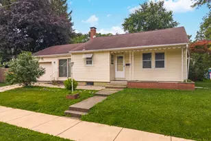 801 Fremont St, Bloomington, IL 61701 - Photo 3