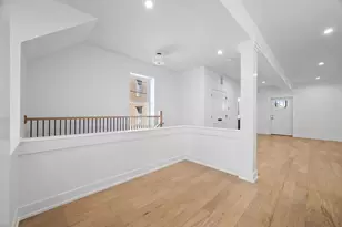 3941 N Spaulding Ave, Chicago, IL 60618 - Photo 13