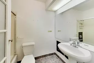 7033 N Kedzie Ave, Chicago, IL 60645 - Photo 19