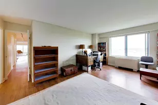 7033 N Kedzie Ave, Chicago, IL 60645 - Photo 17
