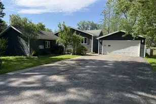 26146 W Blackhawk Ave, Ingleside, IL 60041 - Photo 1