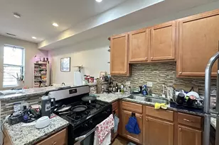 1406 W Superior St, Chicago, IL 60642 - Photo 3