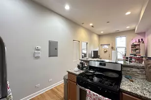1406 W Superior St, Chicago, IL 60642 - Photo 5