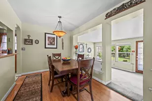 215 N Lincoln Ln, Arlington Heights, IL 60004 - Photo 3