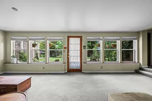 215 N Lincoln Ln, Arlington Heights, IL 60004 - Photo 7